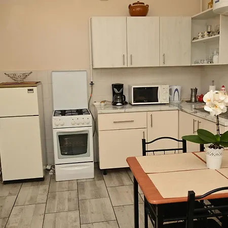 아파트 Hanna Apartman