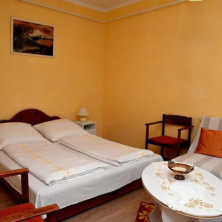 Hanna Apartman *